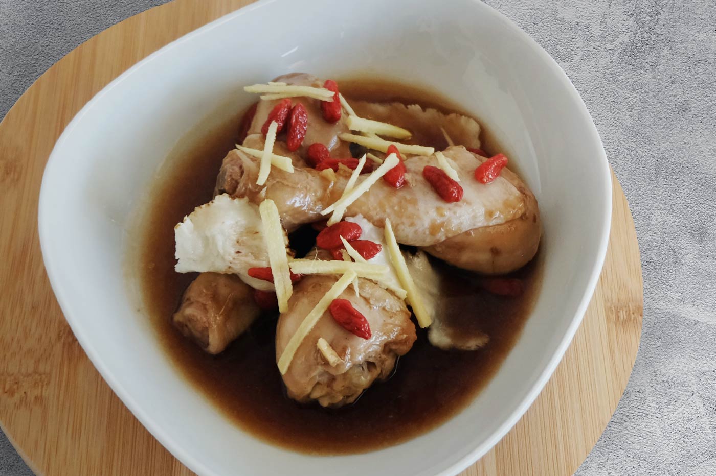 Steamed Chinese Angelica Chicken with Chicken Essence